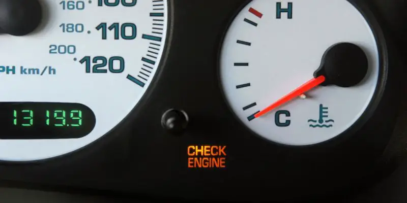 Mantenimiento del automóvil: ¿Por qué es esencial un cambio de aceite del motor?