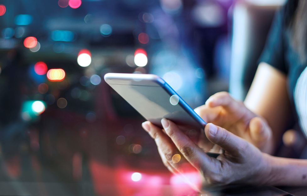 Transferencia vía SMS: ¿Cómo funciona y qué bancos la ofrecen?