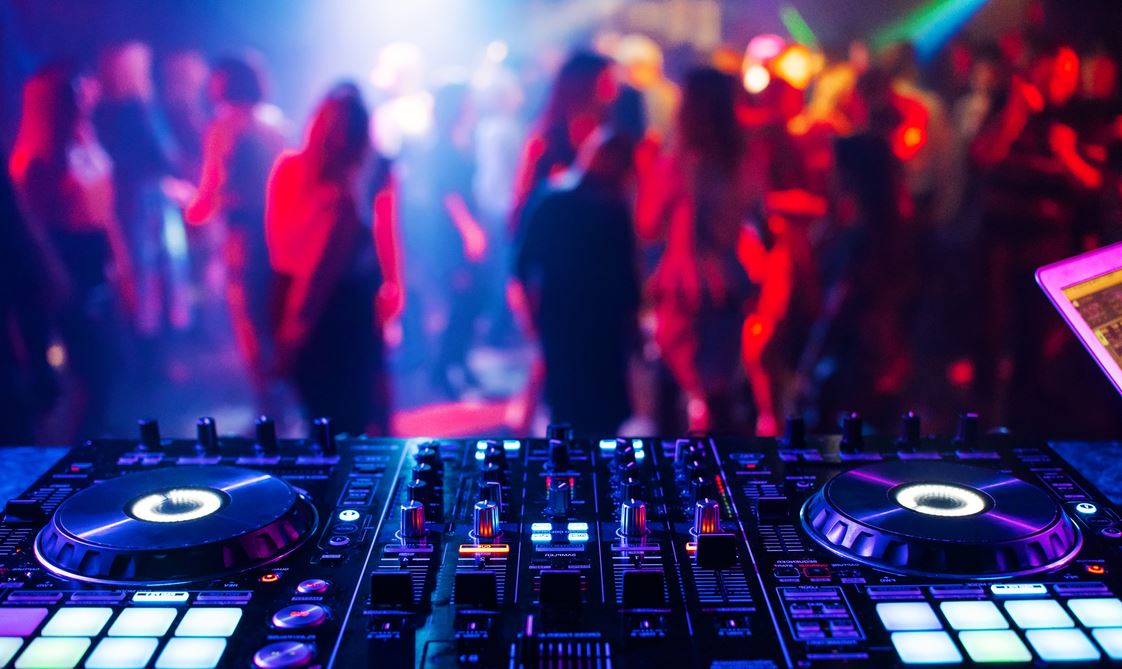 Descripción del puesto: ¿Cómo convertirse en DJ?