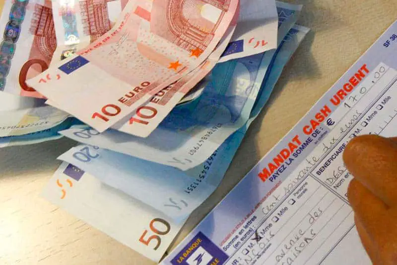 ¿Cómo creo un mandato de efectivo urgente?