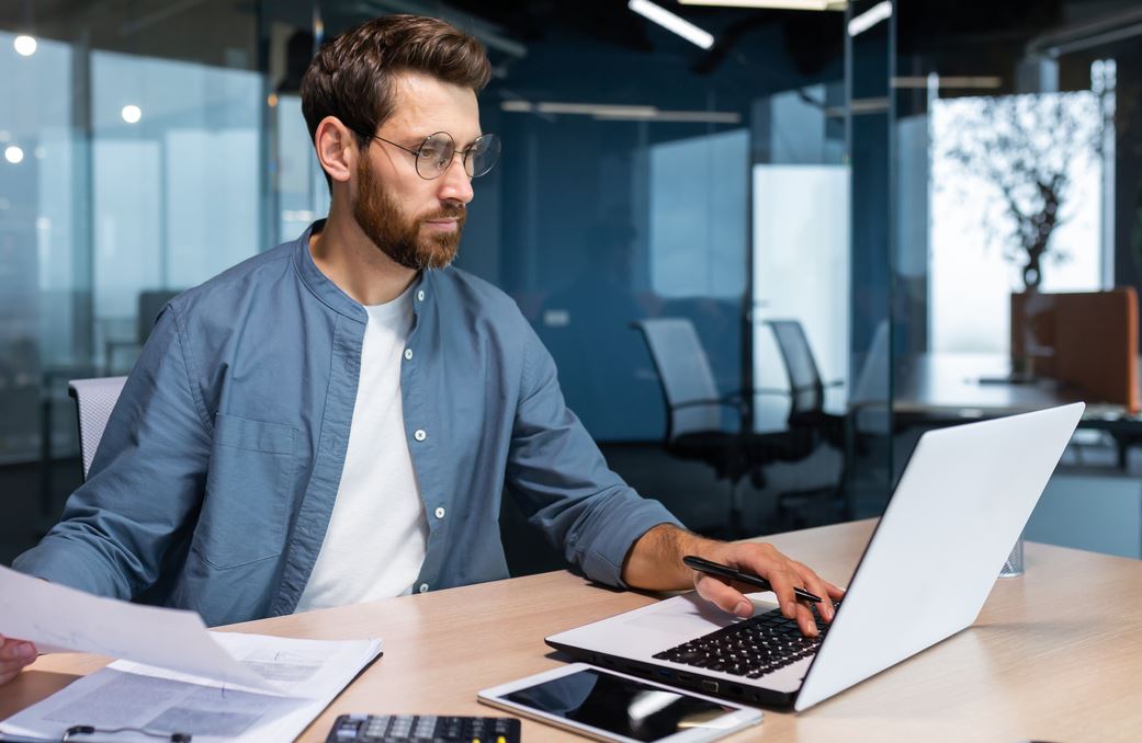 Descripción del puesto: ¿Cómo se llega a ser consultor?