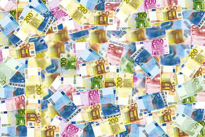 ¿Cómo se reconoce un billete falso?