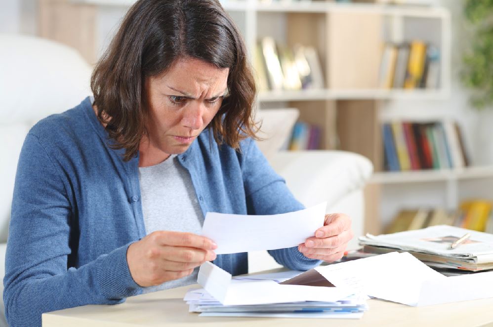 ¿Su banco tiene derecho a bloquear o cerrar su cuenta?