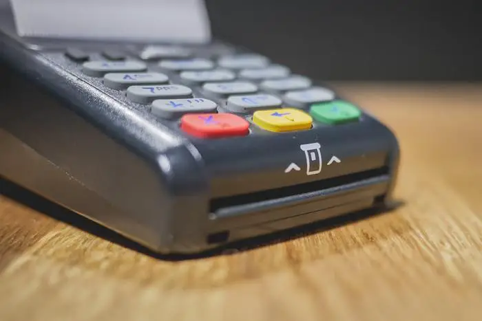 Pago sin contacto: definición, principios, límites y límites Pago sin contacto: definición, principios, límites y límites