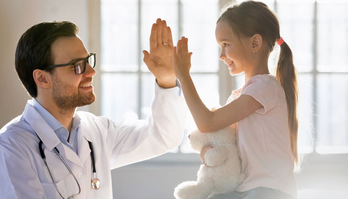 Descripción del puesto: ¿Cómo se llega a ser pediatra?