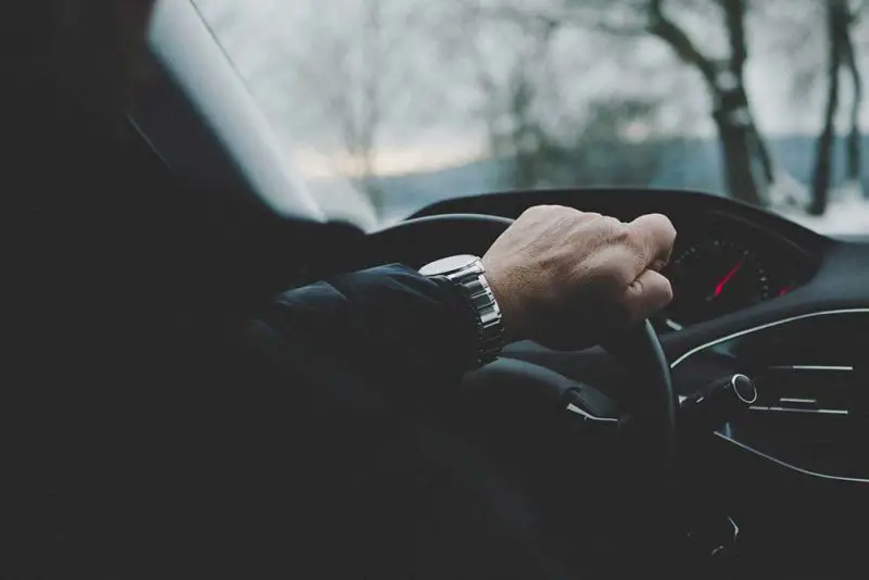 ¿Se puede asegurar un coche sin documento de matriculación del vehículo?