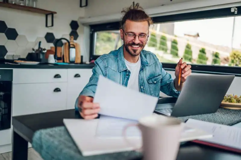 Convertirse en autónomo: ¿para qué sirve y qué pasa después?