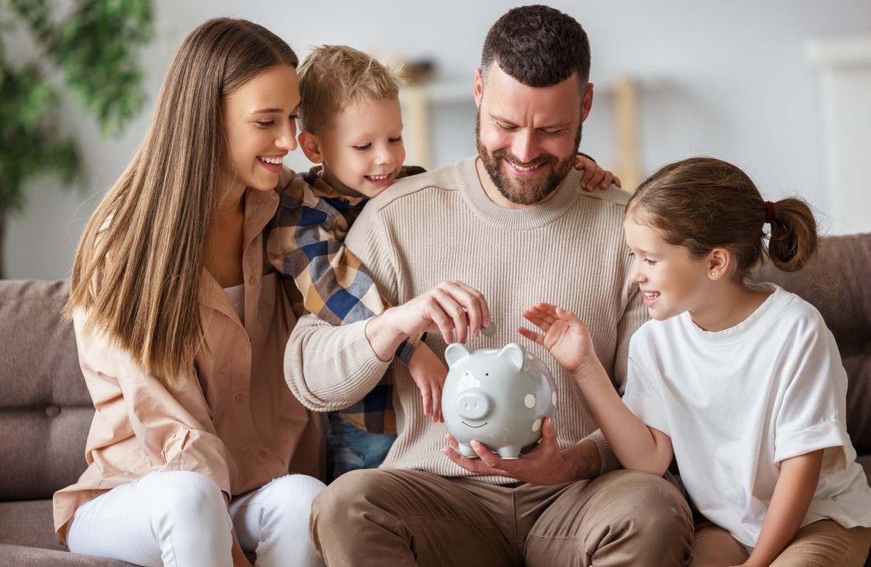 ¿A qué producto de ahorro deberías suscribirte para tu hijo?