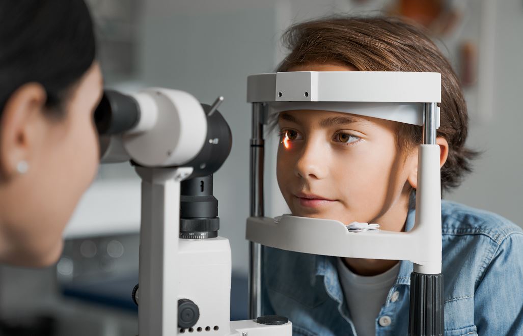 ¿Cómo se llega a ser ortoptista?