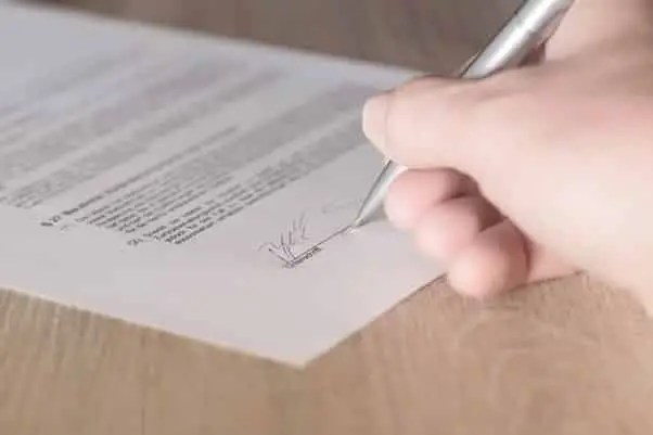 ¿Cómo puedo bloquear el débito directo de KSM?