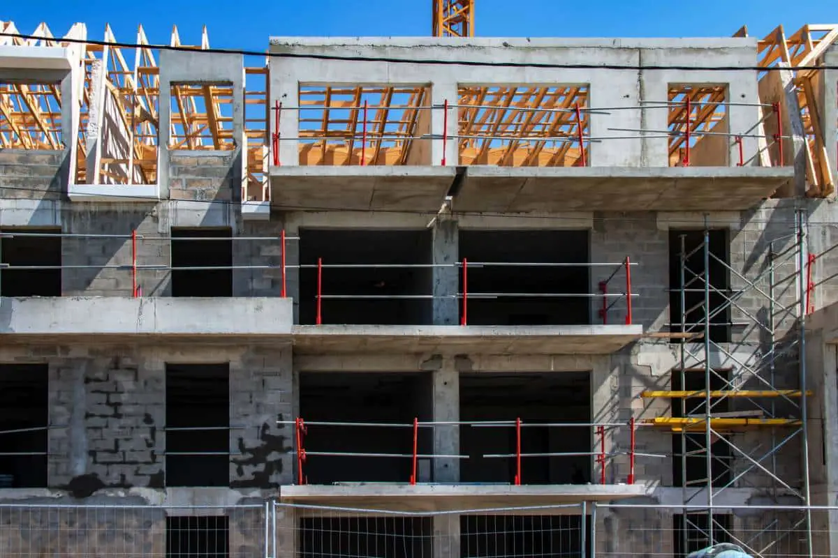 ¿Para qué se utiliza un soporte de albañil?