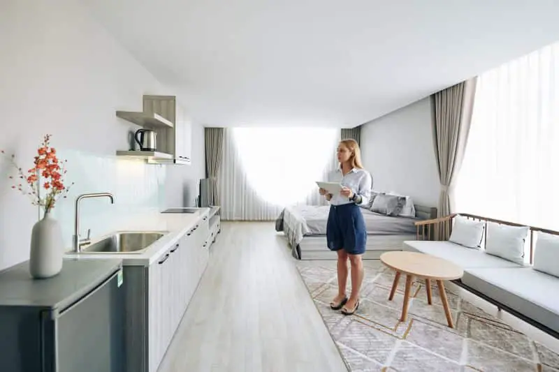 ¿En qué costes se incurre al comprar un apartamento nuevo?